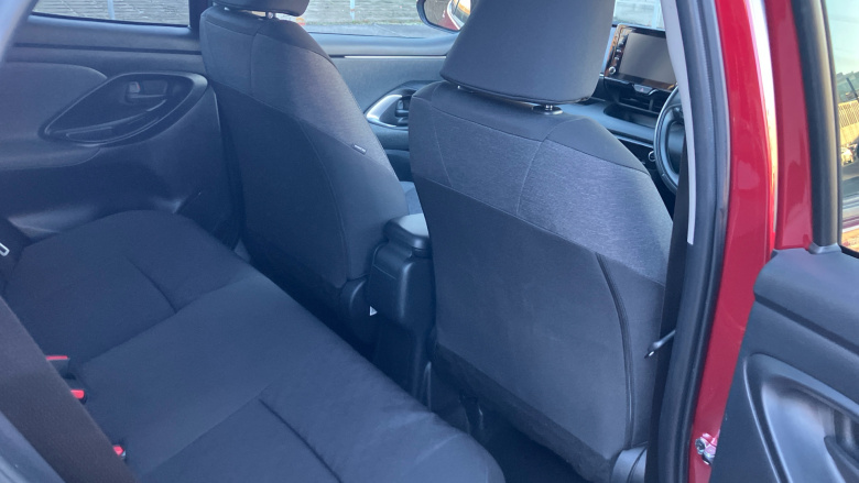 Toyota Yaris 1.5 Hybrid Design 5dr CVT Hybrid Hatchback